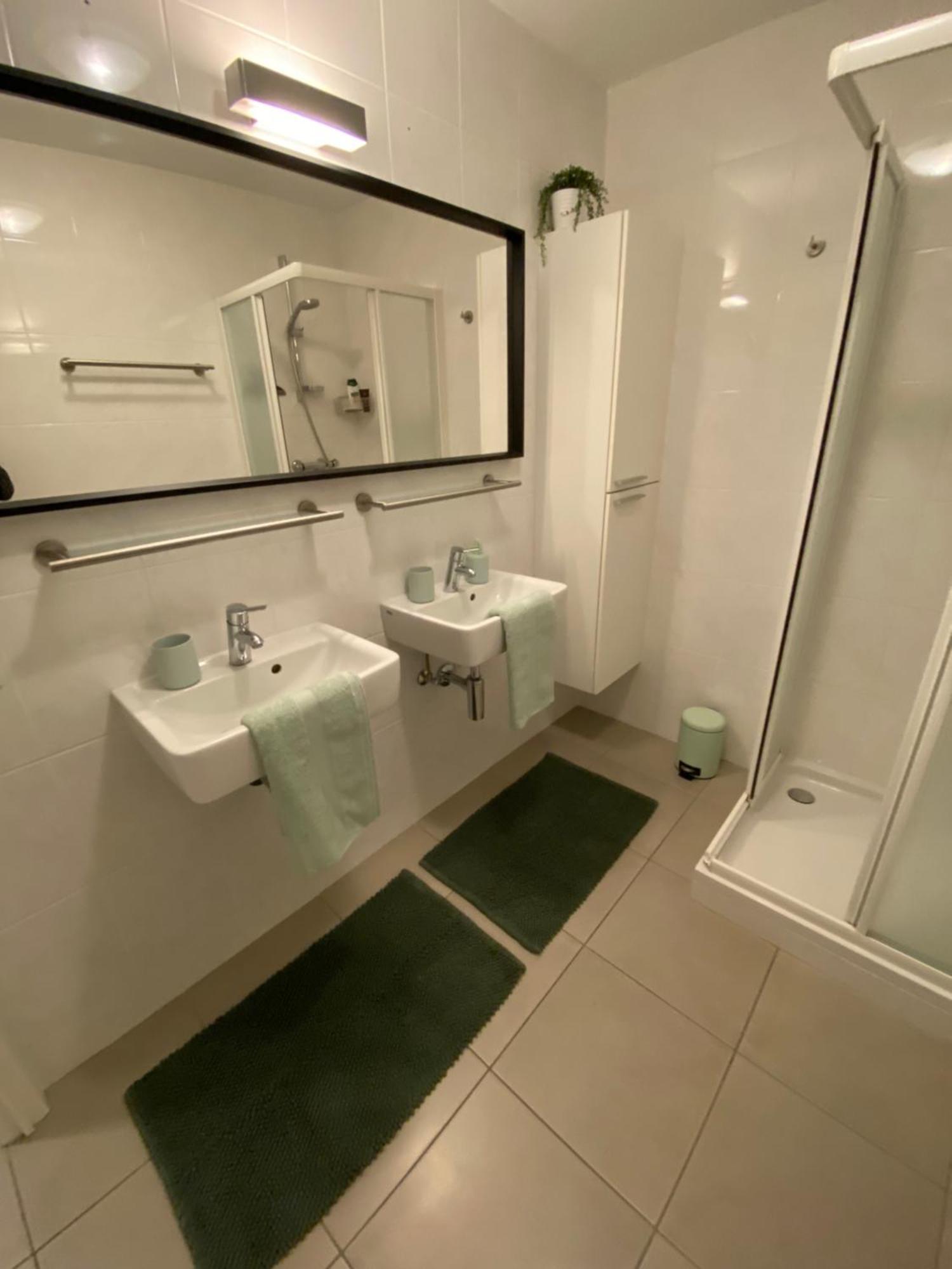 Gezellig Modern Met Optie Garagebox En In De Buurt Strand, Winkels En Restaurants Apartmán