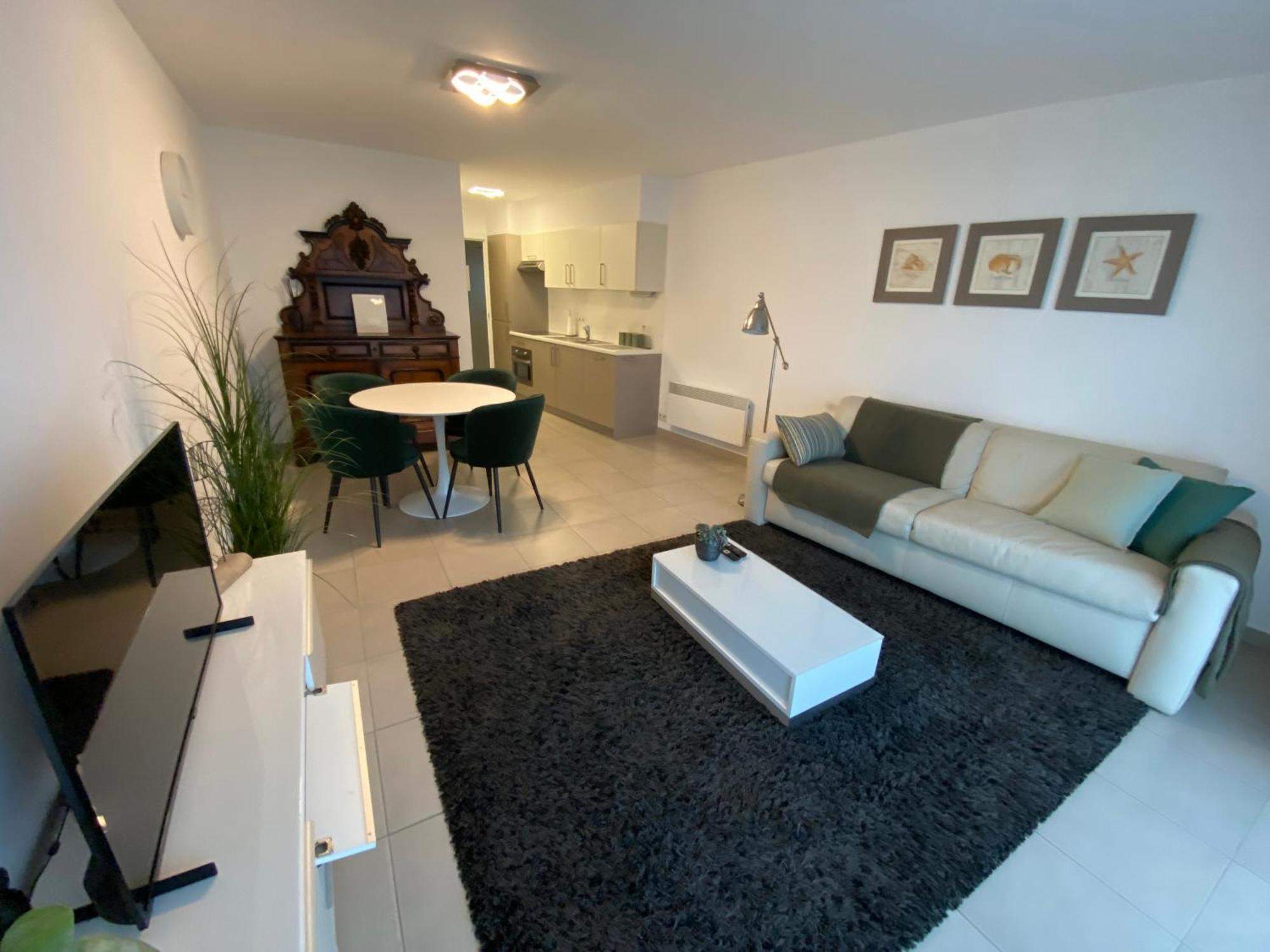 Gezellig Modern Met Optie Garagebox En In De Buurt Strand, Winkels En Restaurants Apartmán